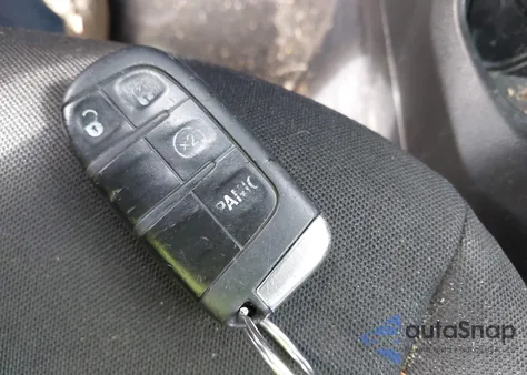 2016 Jeep Renegade Latitude из США, поврежденный, VIN ZACCJABT6GPC47146